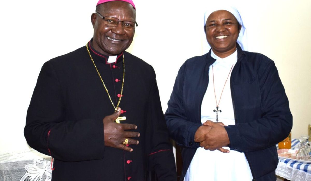 Bishop-Oballa-visit-to-ACWECA-1024x739